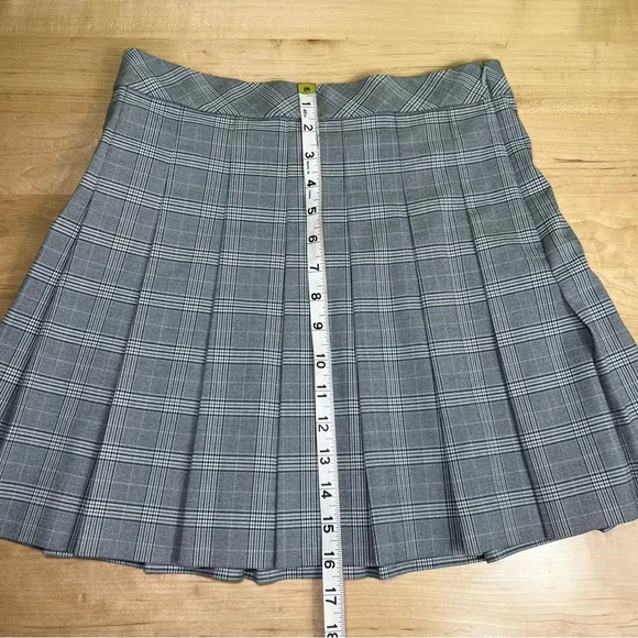 Uniqlo plaid skirt size S - Picture 5 of 5
